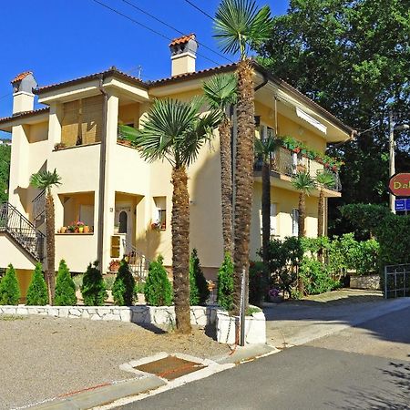 Apartments With A Parking Space Opric, Opatija - 7728 Lovran Dış mekan fotoğraf