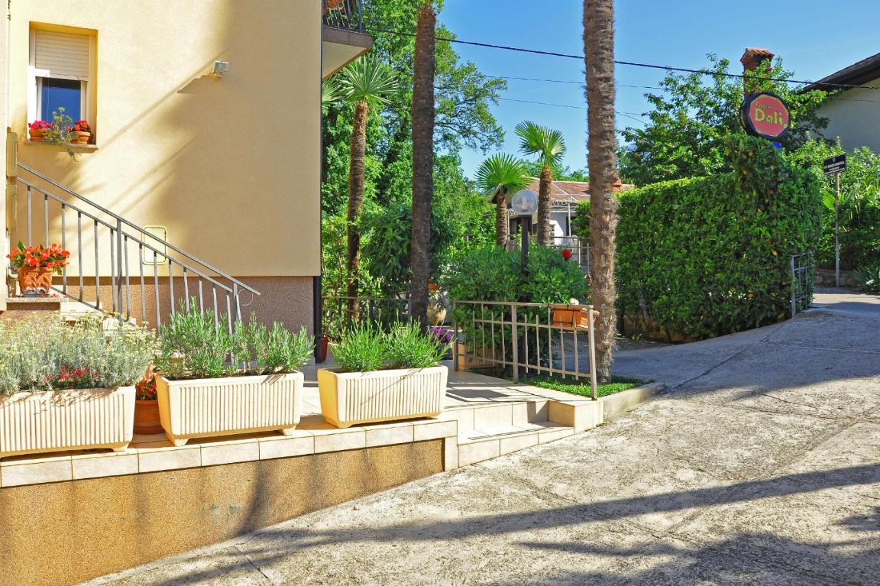 Apartments With A Parking Space Opric, Opatija - 7728 Lovran Dış mekan fotoğraf